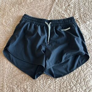 Vuori Women's Clementine 2.0 short 4”